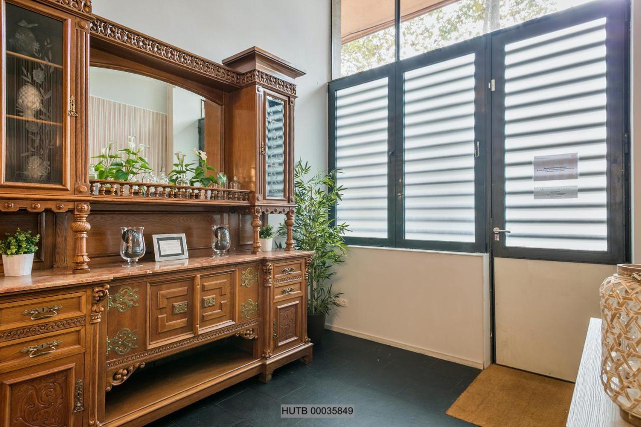 Alcam Les Corts Apartment Barcelona Luaran gambar
