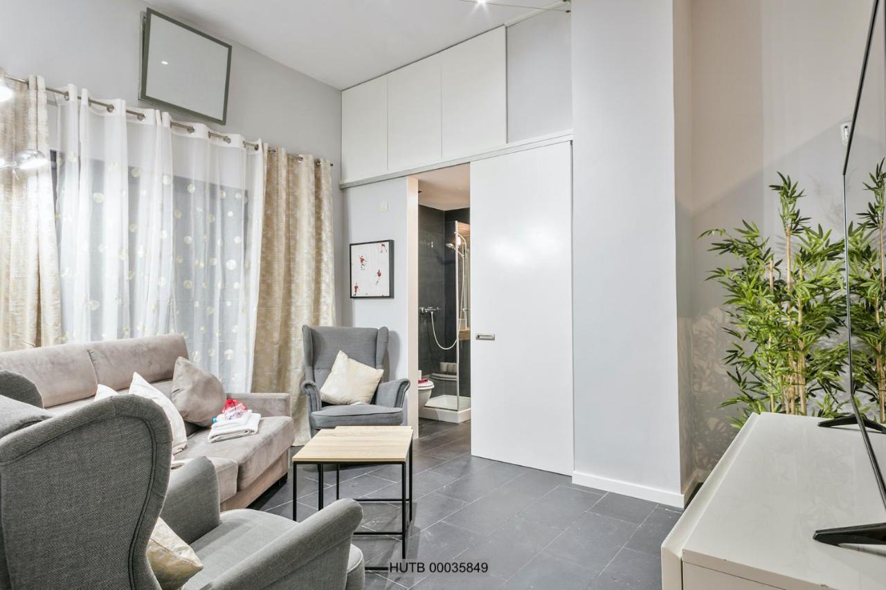 Alcam Les Corts Apartment Barcelona Luaran gambar